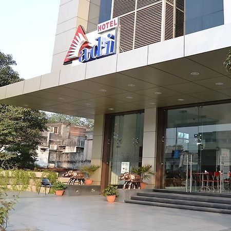 Hotel Adi Nagpur Exteriör bild